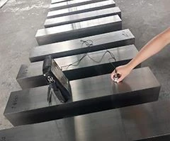 Products Inspecting8